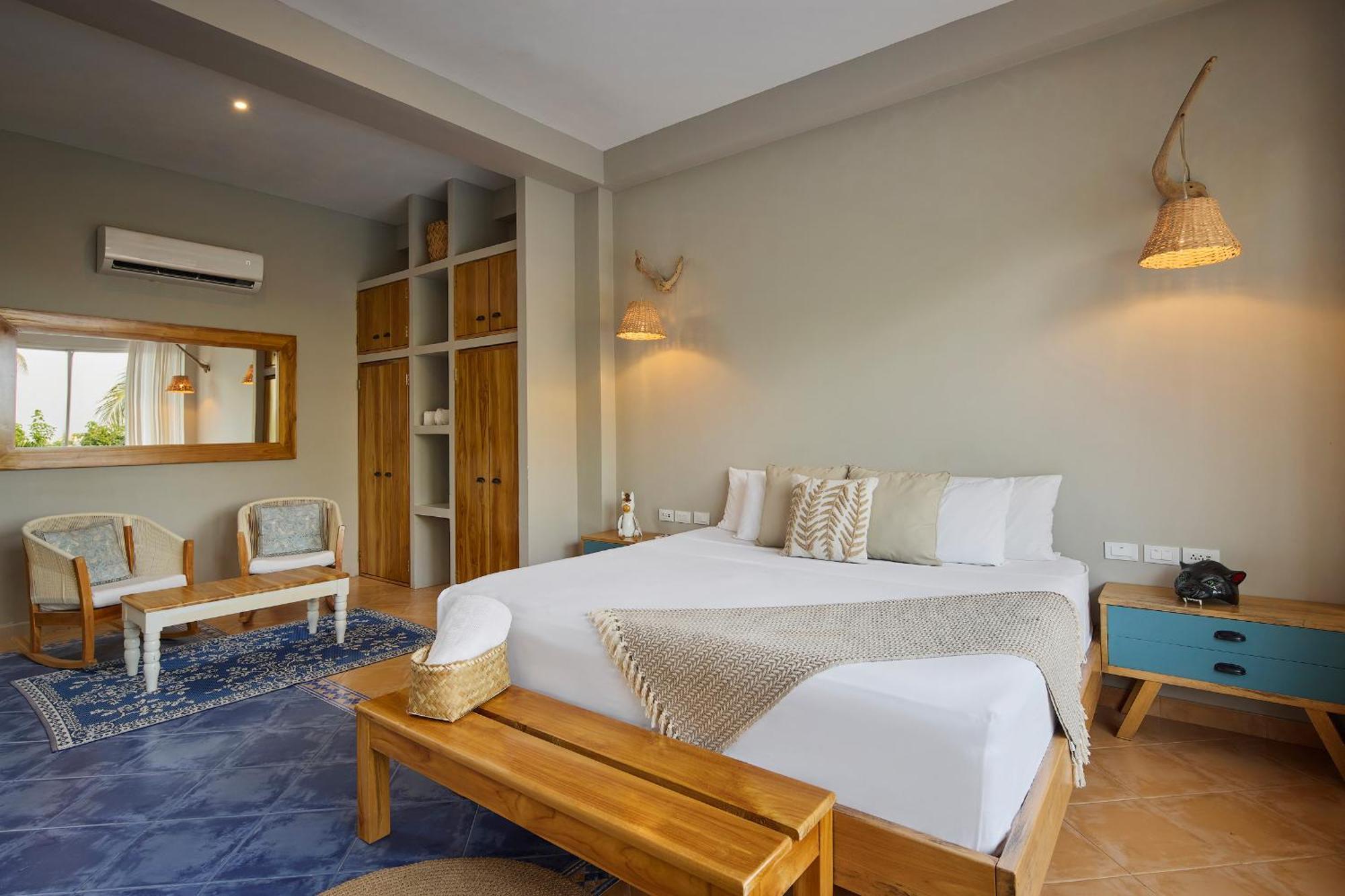 Hotel Fenix Cartagena Playa de Punta Arena